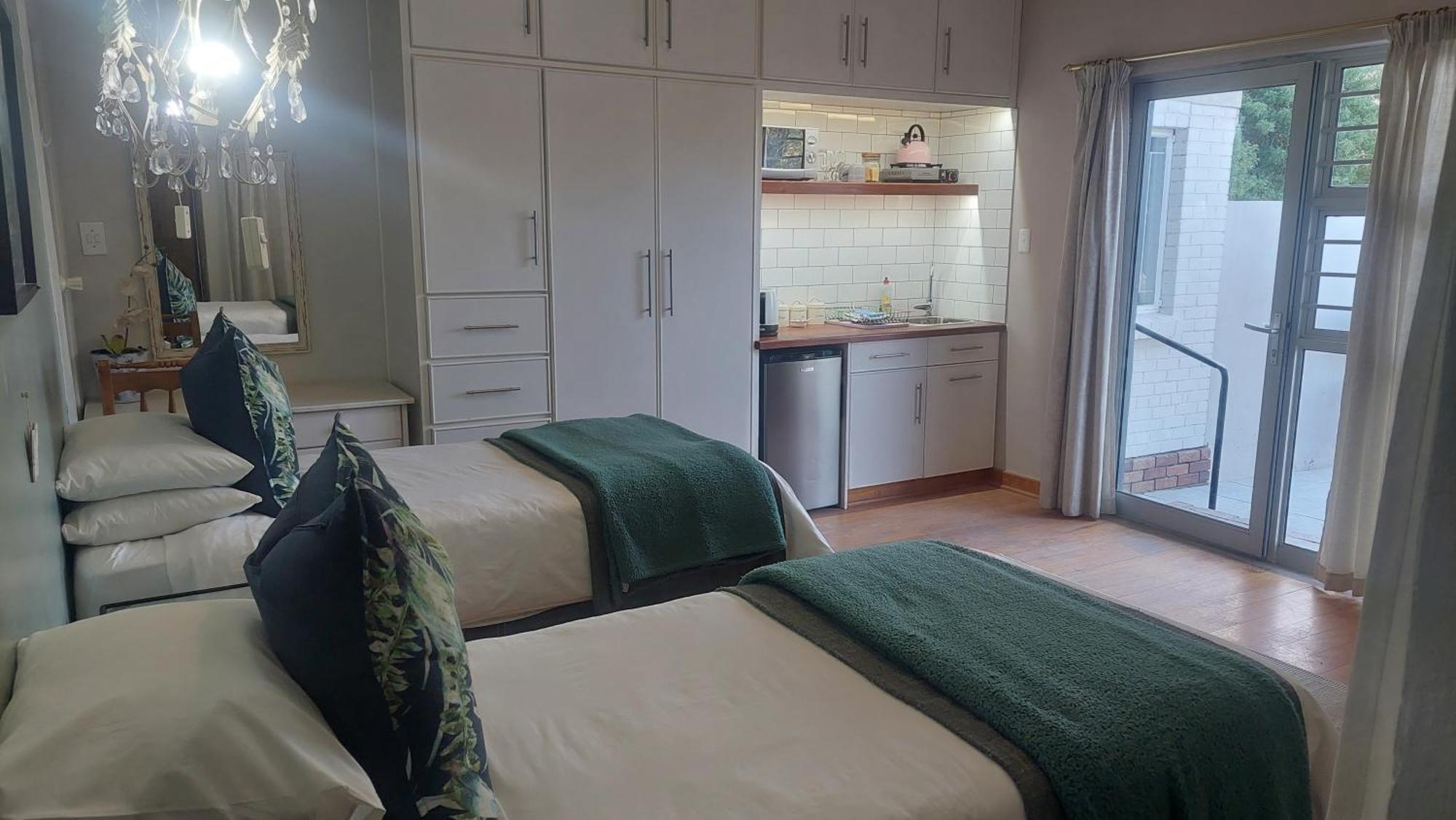 @Mango'S Apartment Beaufort West Exterior photo