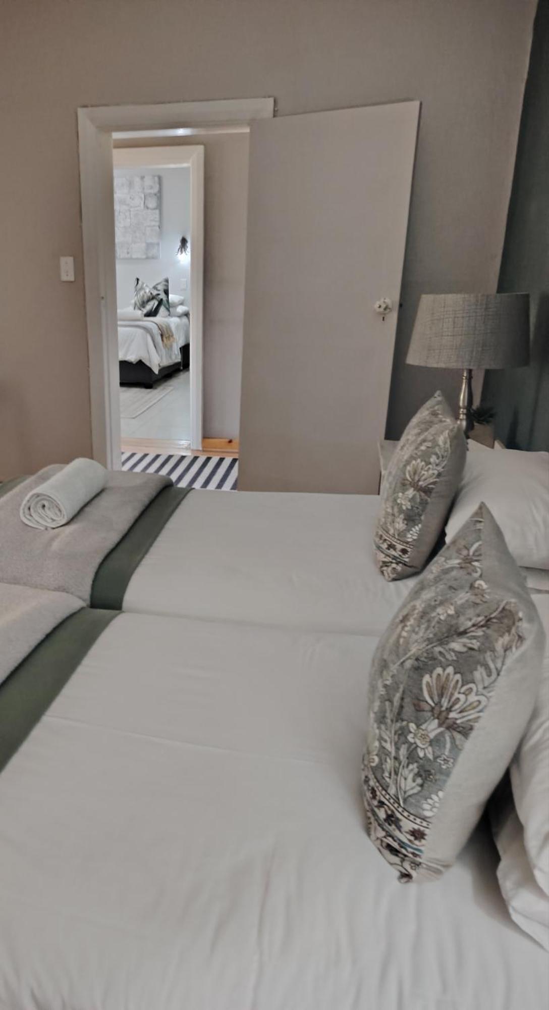 @Mango'S Apartment Beaufort West Exterior photo