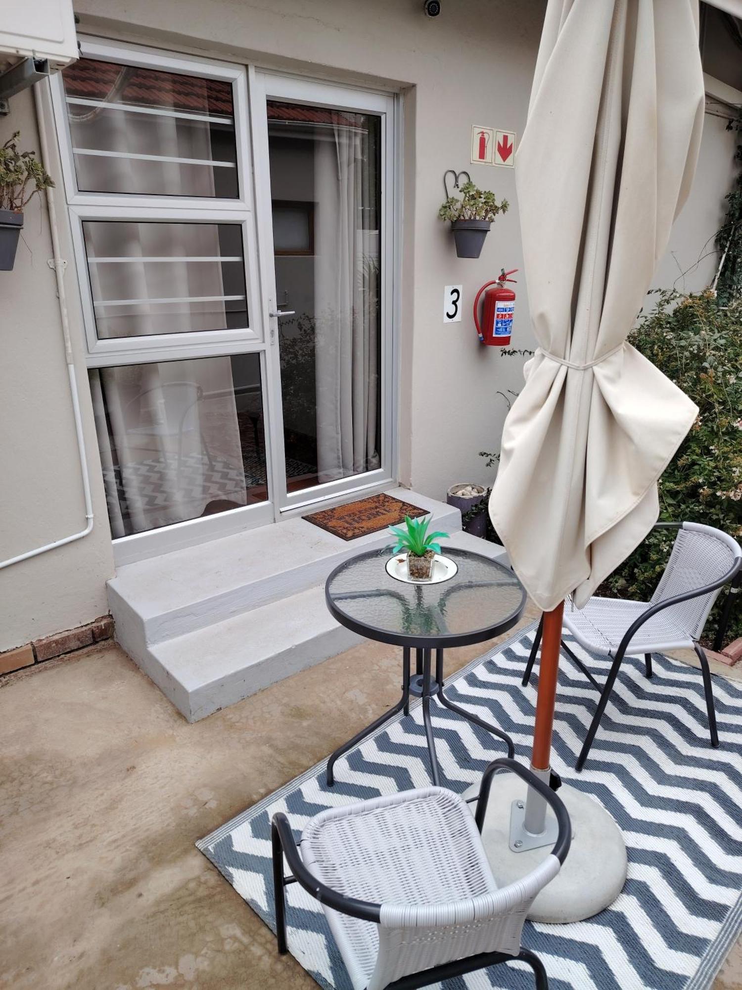 @Mango'S Apartment Beaufort West Exterior photo