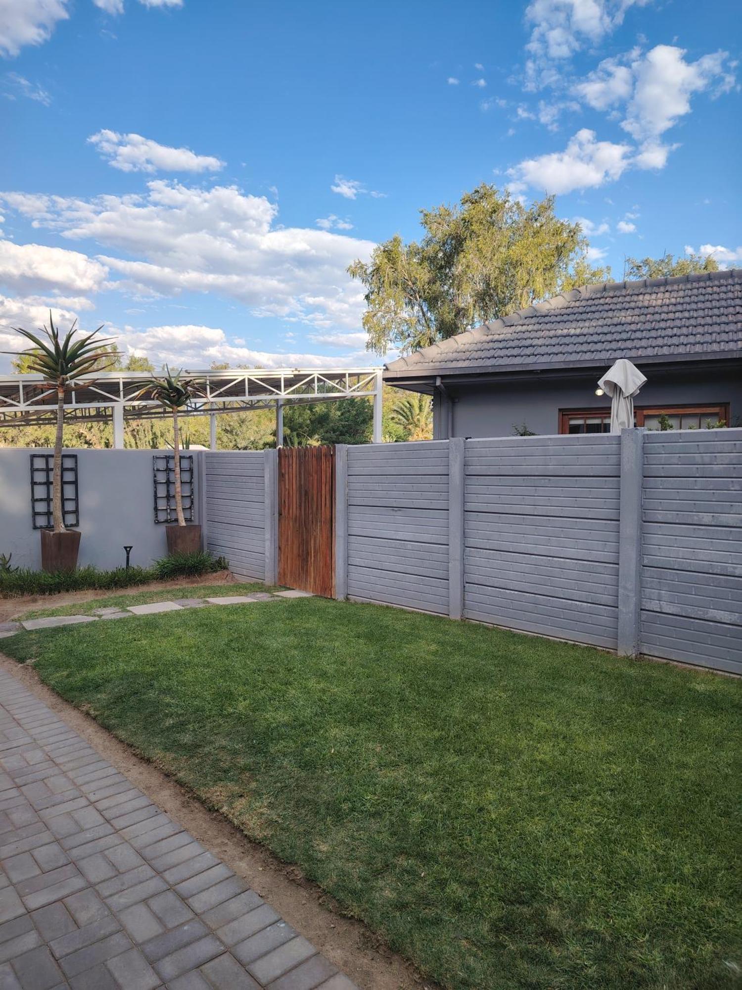 @Mango'S Apartment Beaufort West Exterior photo